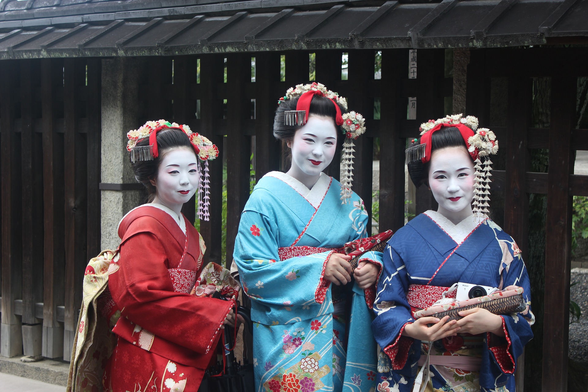 Modern Japanese Kimono Full Day Rental and Free Strolling in Kyoto tours,  activities, fun things to do in Kyoto(Japan)｜VELTRA