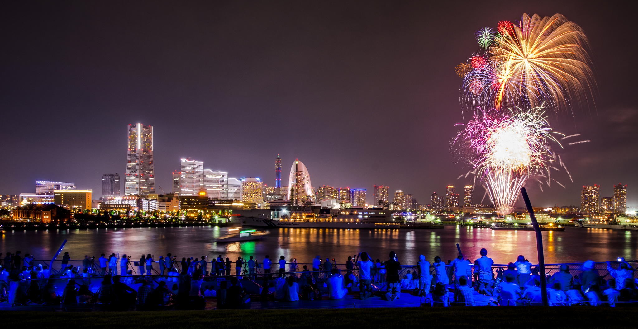 Yokohama International Fireworks Pop Japan