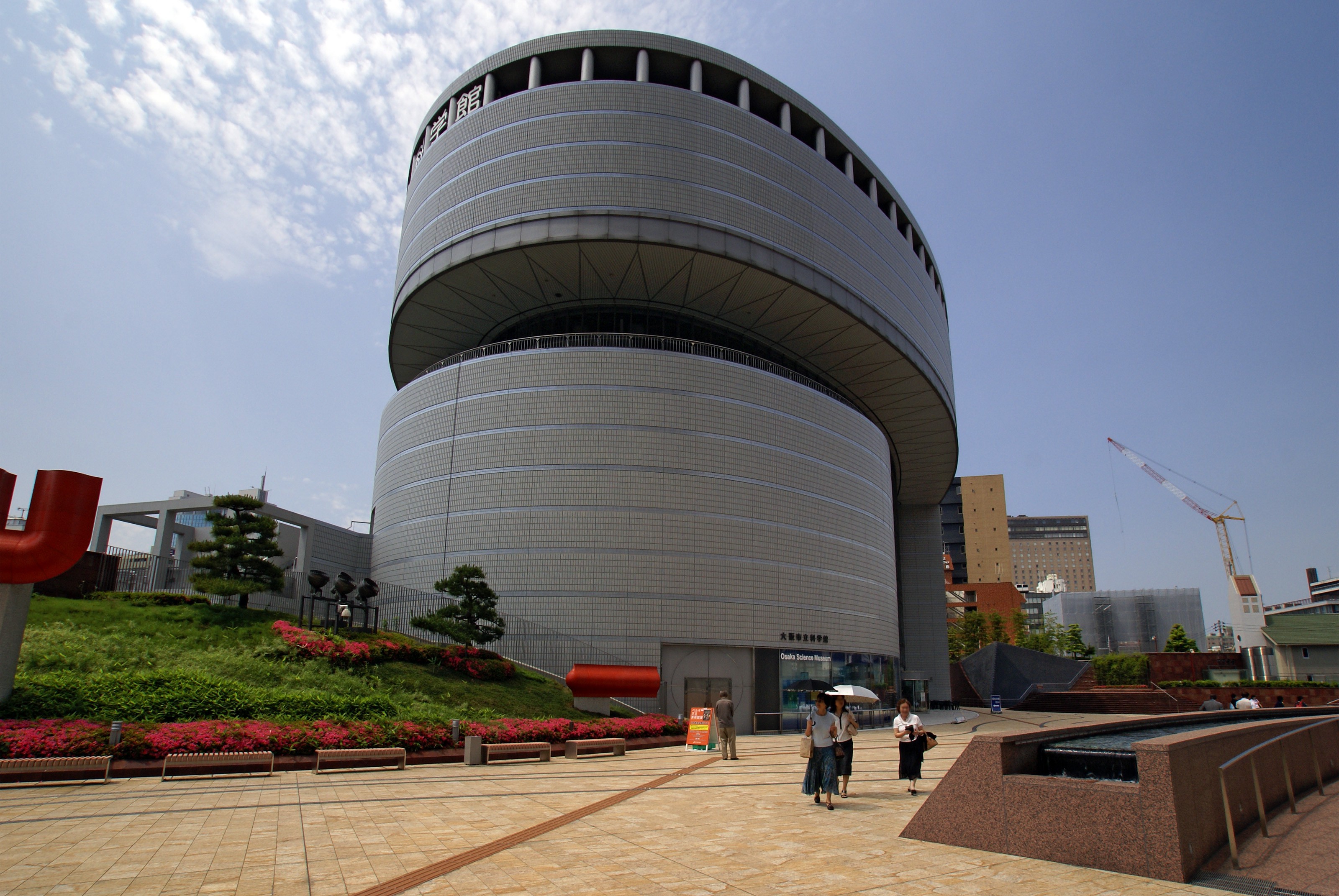 Museum japan. Научный музей в Осаке. Национальный музей этнологии Осака. Сооружение национальный музей этнологии Осака. Осака планетарий.